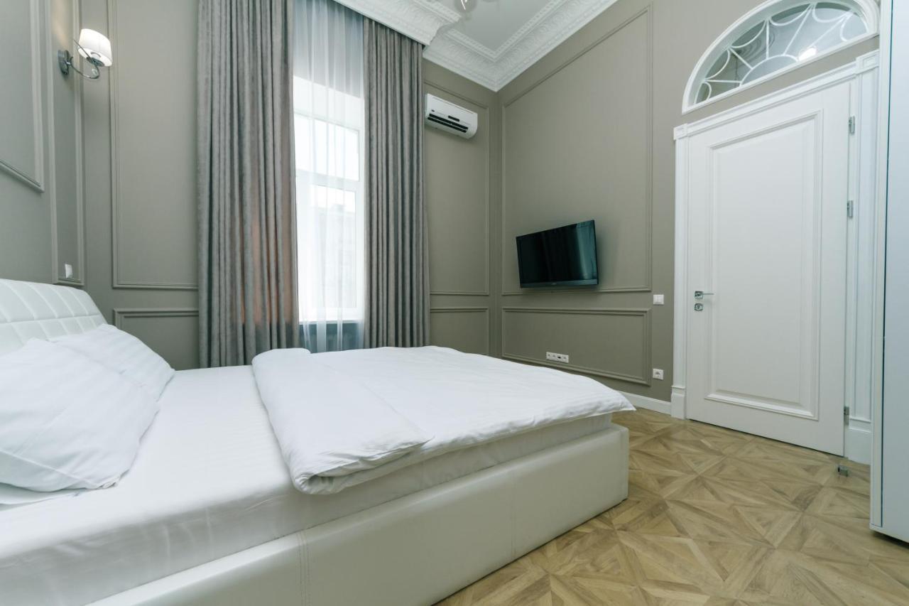Vip Apartment Near Kreschatyk, 31А Pushkinska Street 키예프 외부 사진