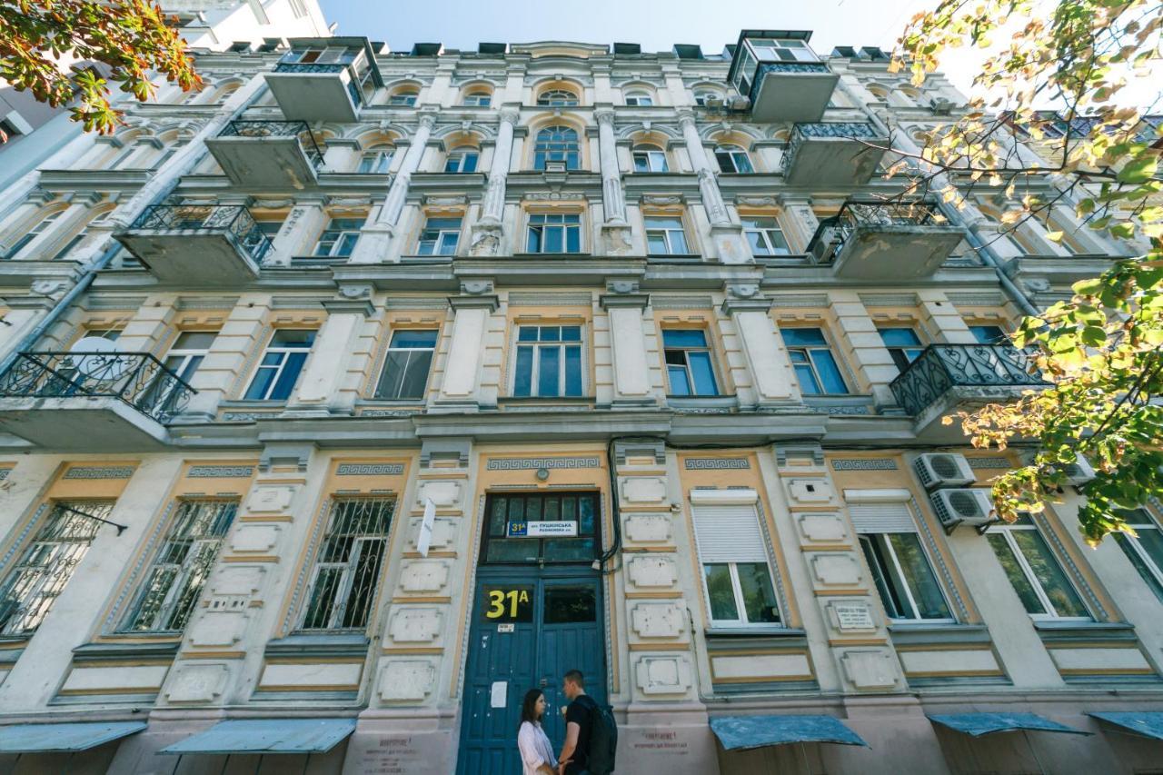 Vip Apartment Near Kreschatyk, 31А Pushkinska Street 키예프 외부 사진
