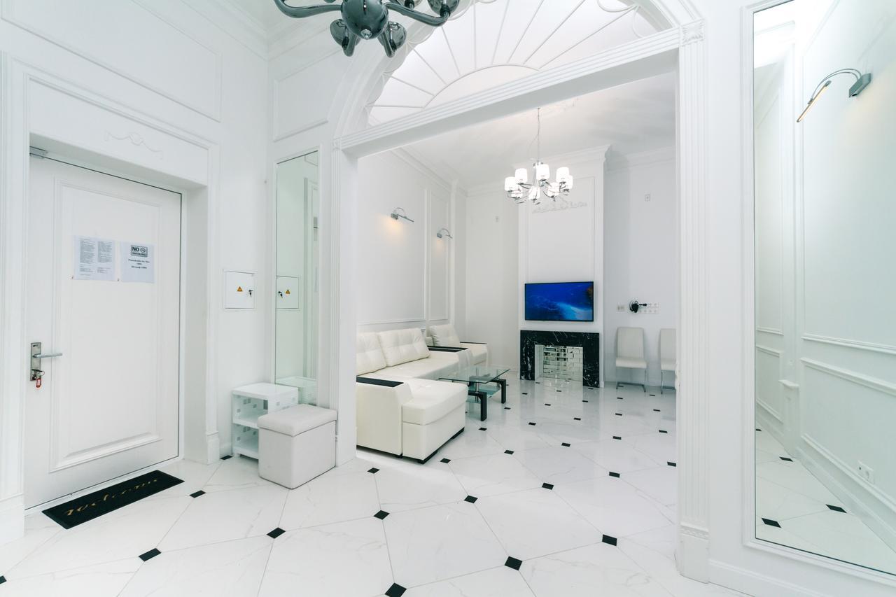 Vip Apartment Near Kreschatyk, 31А Pushkinska Street 키예프 외부 사진