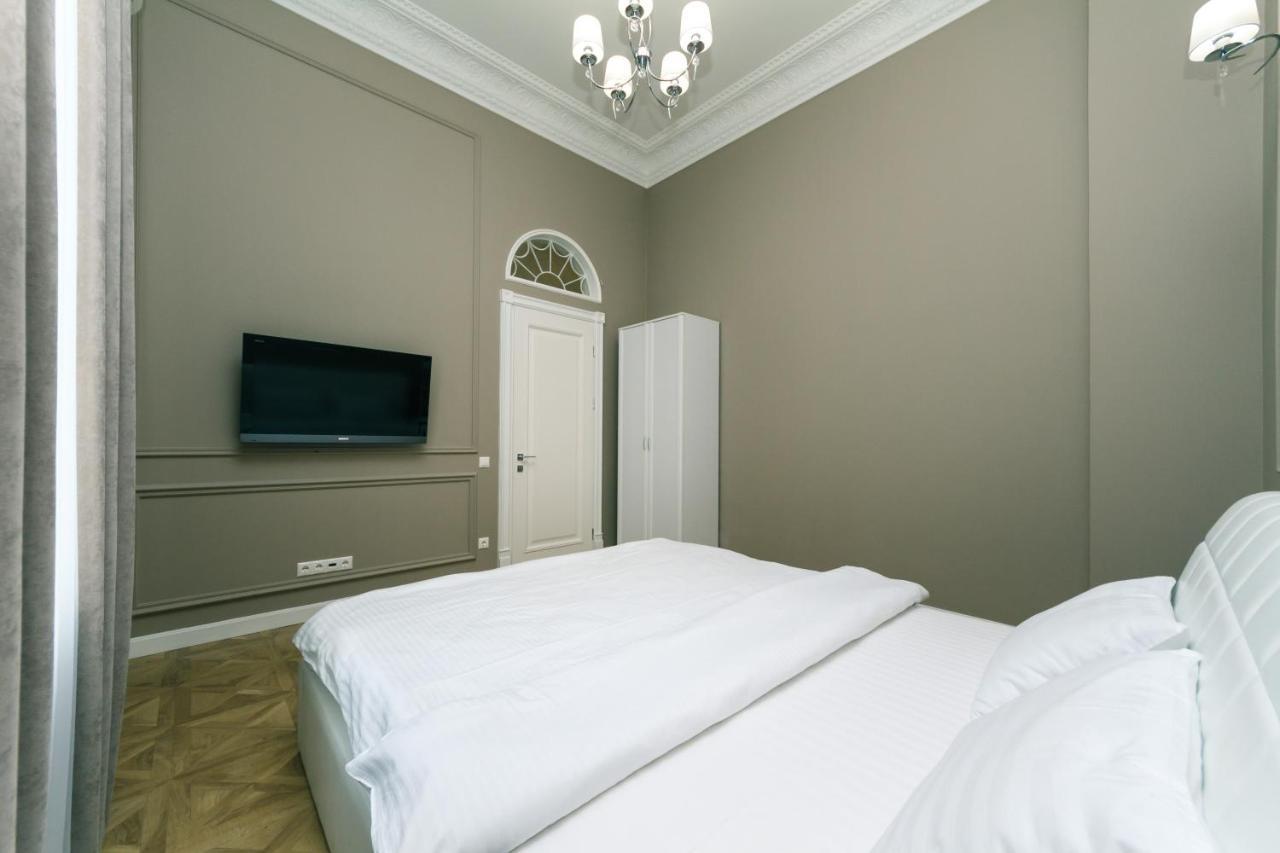 Vip Apartment Near Kreschatyk, 31А Pushkinska Street 키예프 외부 사진