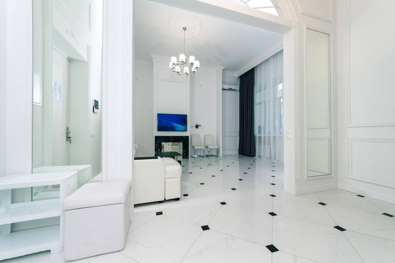 Vip Apartment Near Kreschatyk, 31А Pushkinska Street 키예프 외부 사진